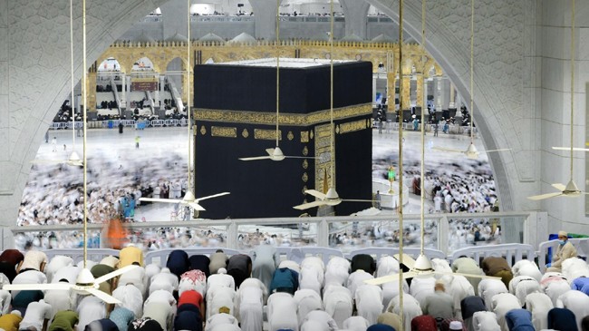 taraweeh in kaaba 1