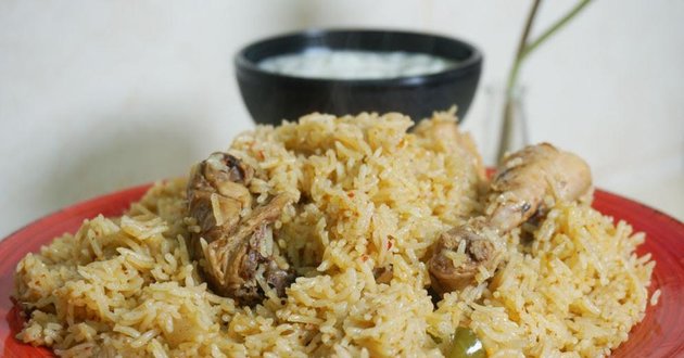 chicken akhni pulao