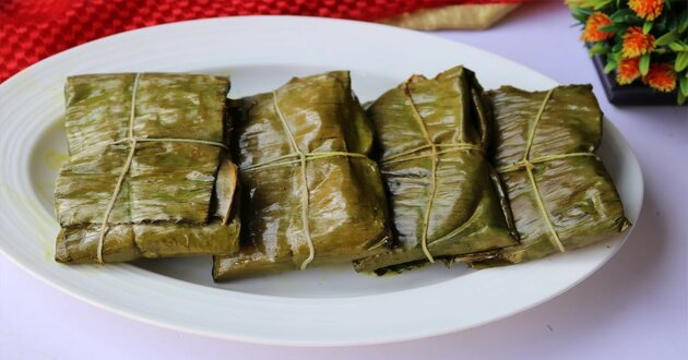 prawns wrapped in banana leaf2