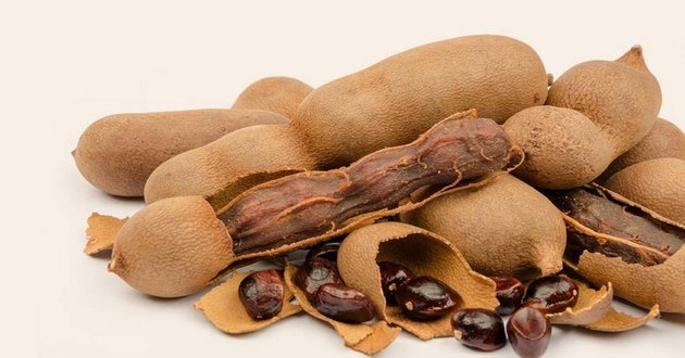 pregnant women eats tamarind