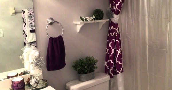 bathroom decorated