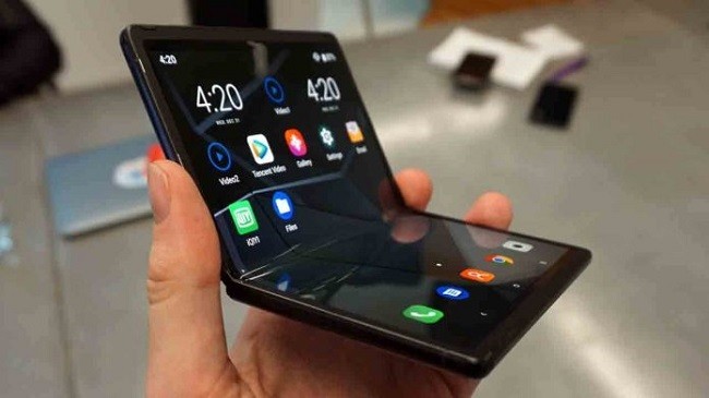 realme foldable smartphone