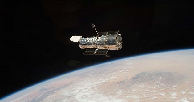 hubble satellite