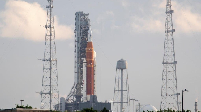 nasa cancels moon rocket launch