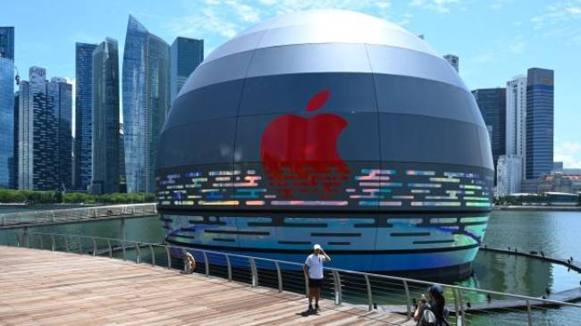 apple is goning to open new store in singapore