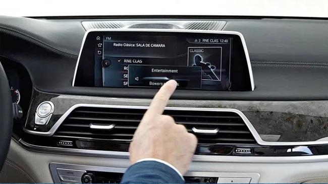 bmw eliminating touchscreen