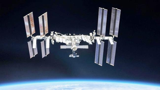 commercial space station