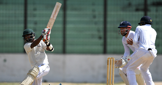 abdul mazid playing a sweep while getting ton against england