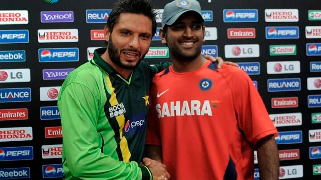 afridi dhoni