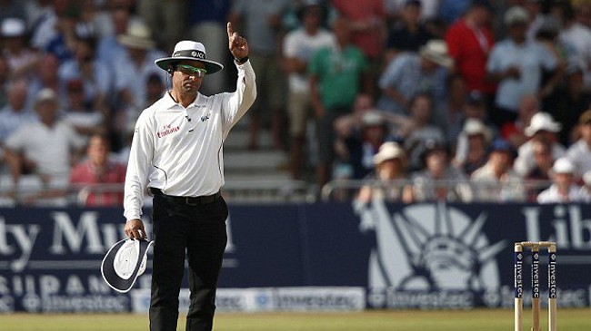 aleem dar out