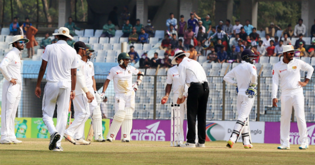 bangladesh batting on first innings of chittagong test