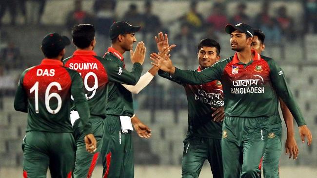 bangladesh celebrate a wicket 2020