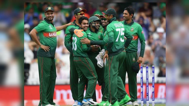 bangladesh celebrate miraz wickets