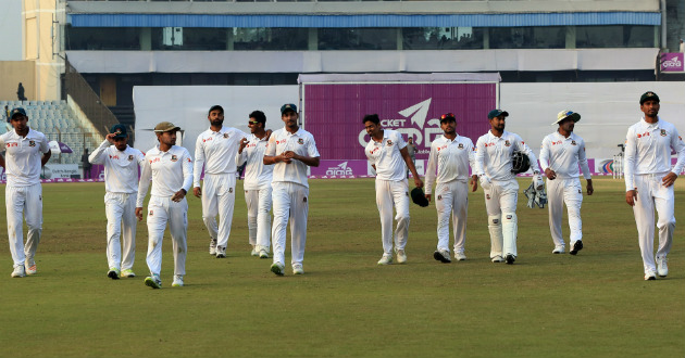 bangladesh struggling in chittagong test 1