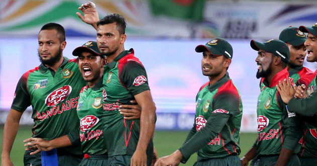 bangladesh celebrate miraz wickets