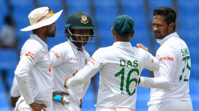 bangladesh trail by 112 runs