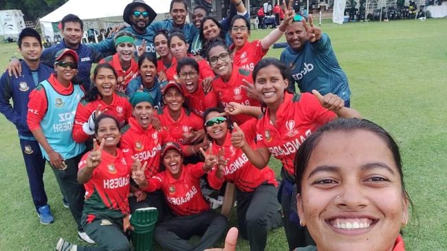 bangladesh women team after defeat pakistan