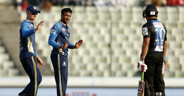 brendon complains about the wicket