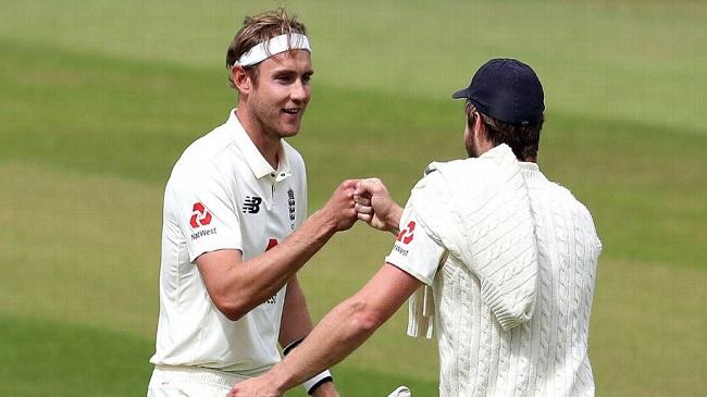 broad celebrates his 500th wicket