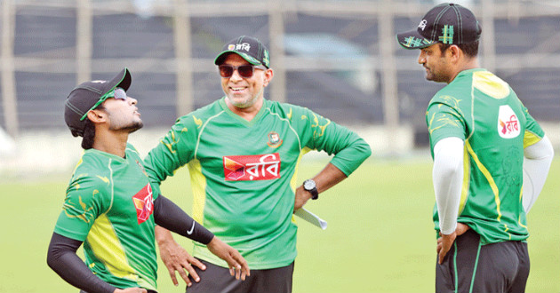 chandika hathurusingha tamim iqbal mushfiq