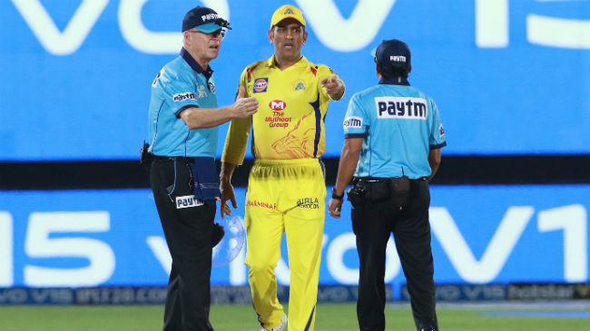 dhoni stops the game to confront the umpires over a revoked no ball call