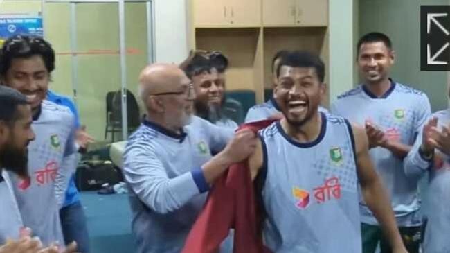 dressing room shanto and others