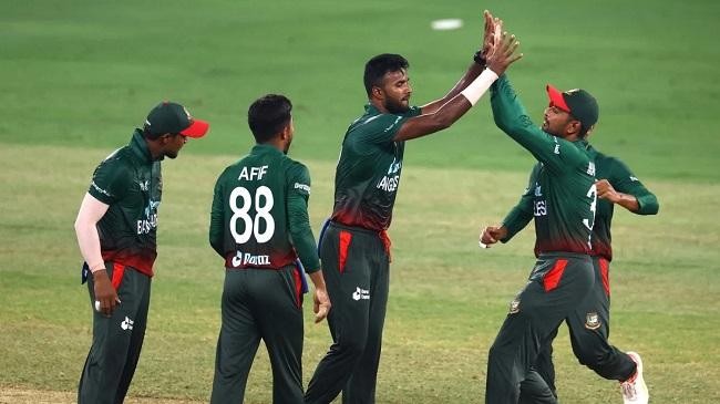 ebadot hossain removed pathum nissanka inside the powerplay