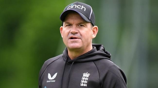 england coach matthew mott