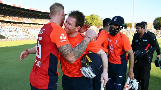 eoin morgan cmbaraces ben stokes