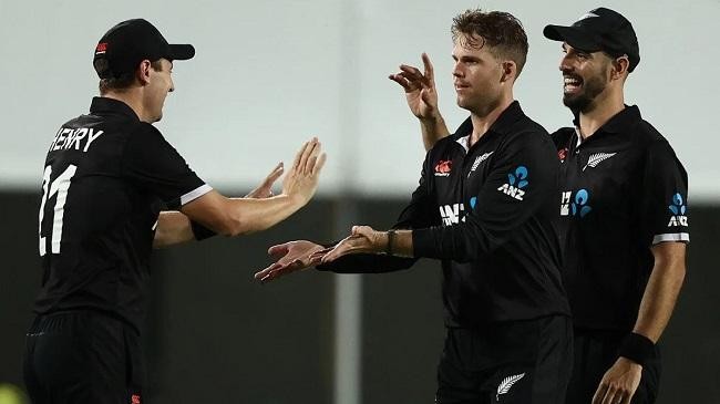 ferguson celebrates after getting alex carey dismissed