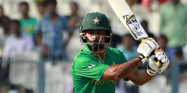 hafeez got highest runs against bangladesh