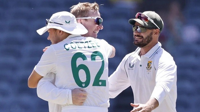 harmer celebrates with markram and coetzee