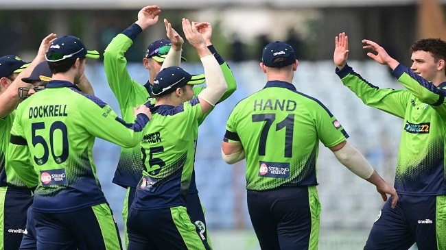 humphreys picked up two wickets