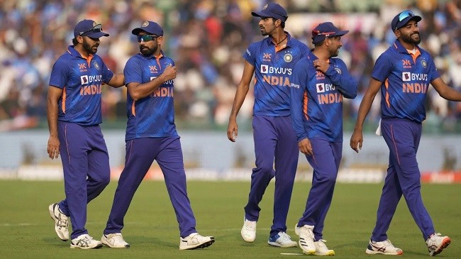 india s bowling pack minus hardik pandya walk off