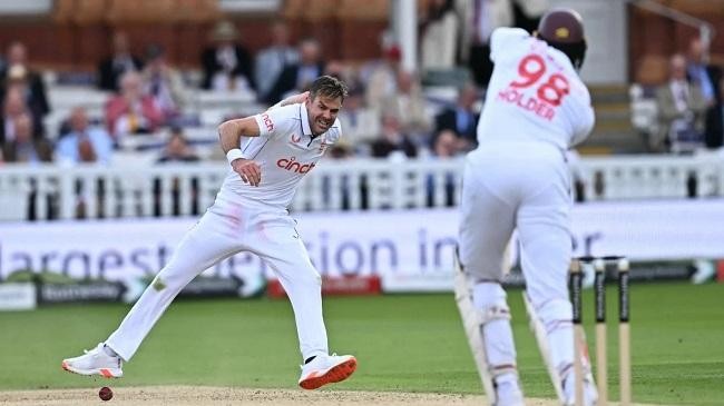 james anderson sticks out