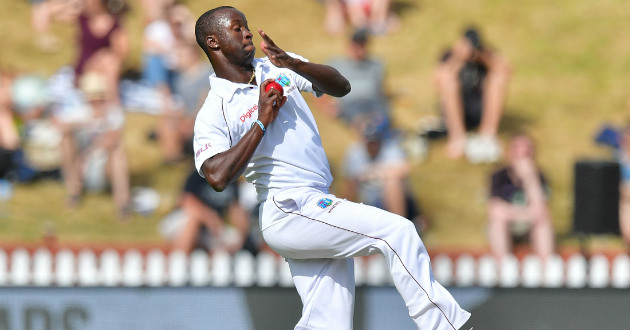 kemar roach takes five wickets in nine overs