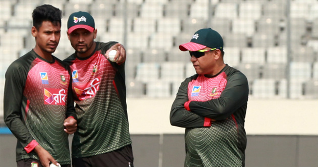 khaled mahmud with mashrafe and mustafiz