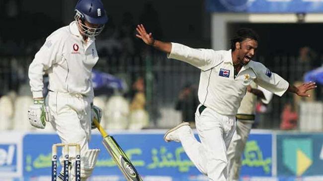 liam plunkett and shoaib akhtar