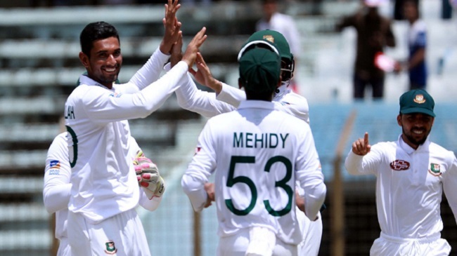 mahmudullah celebrates a wicket