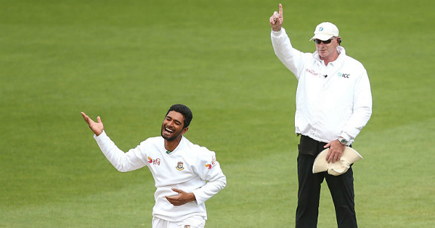 mahmudullah takes quick double wickets