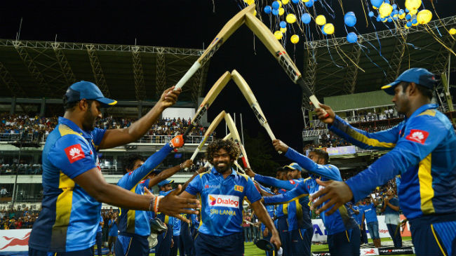 malinga receives a guard of honour