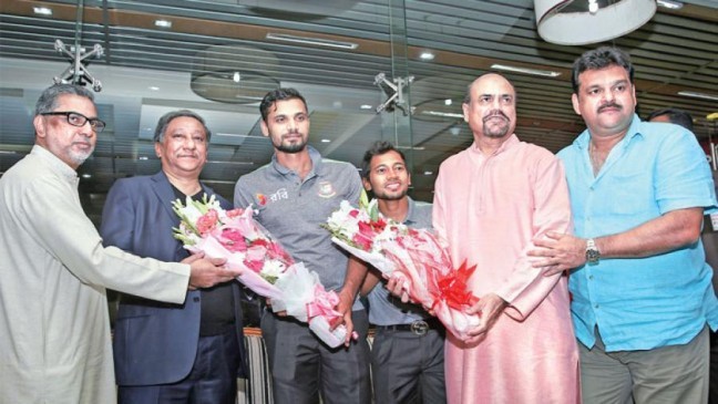 mashrafe mushfiq with bcb president 2018