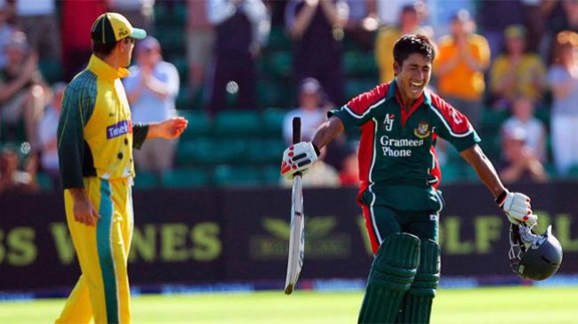 mohammad ashraful celebrates 2005