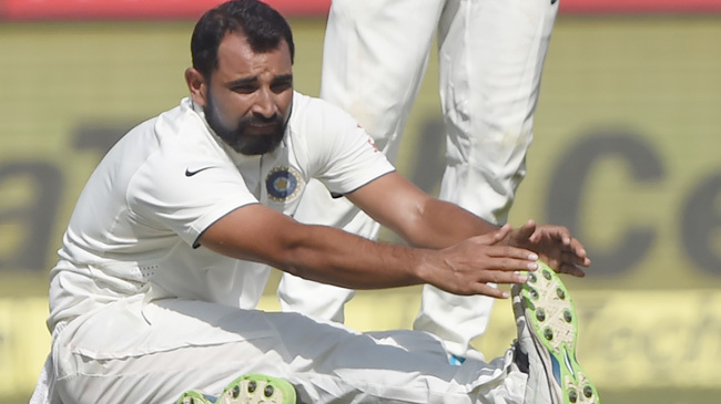 mohammed shami stretches