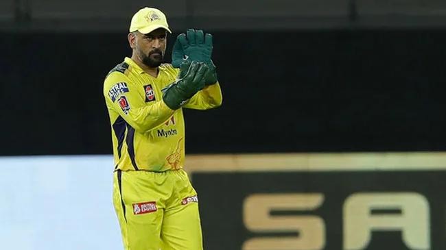 ms dhoni csk 4