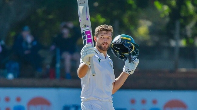 mulder had 38 fours and three sixes