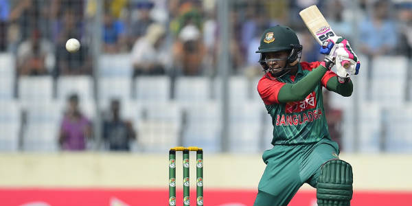 mushfiq while batting at first match against zimbabwe 2015