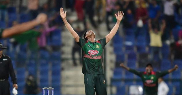 mustafiz after winning the match for bangladesh