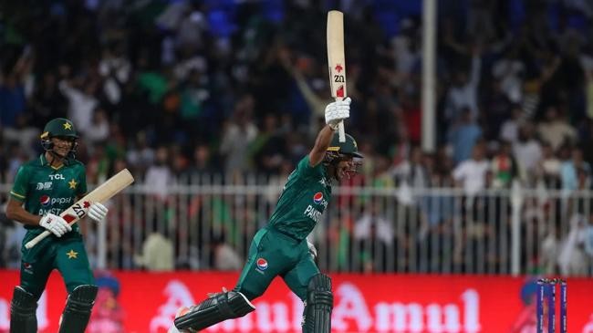 naseem shah incredible batting asia cup 2022