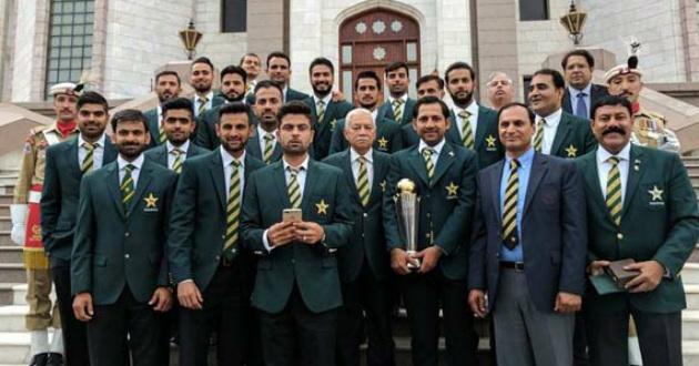 nowaz greets national cricket team